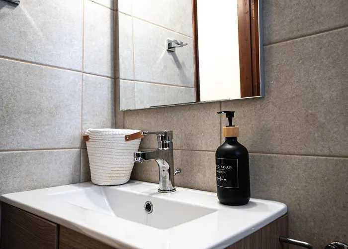 Ermis アパート カルパトス